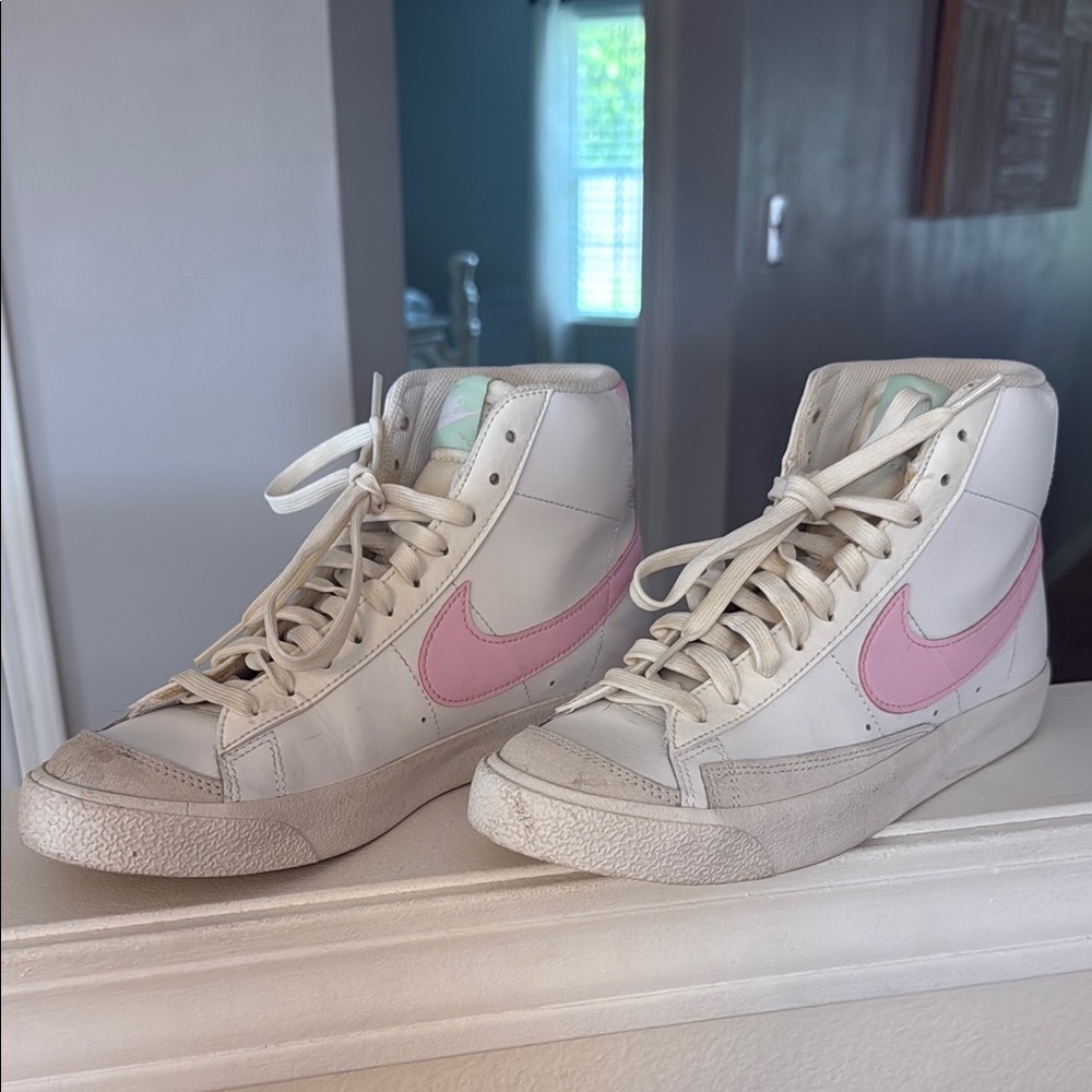 Nike Women's High-Top Sneakers - White and Pink